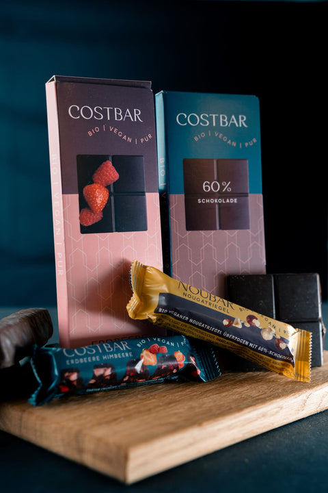 Probierpaket mit Costbar Schokolade 60%, Costbar Erdbeer Himbeer Schokolade, Costbar Riegel Frucht und Noubar